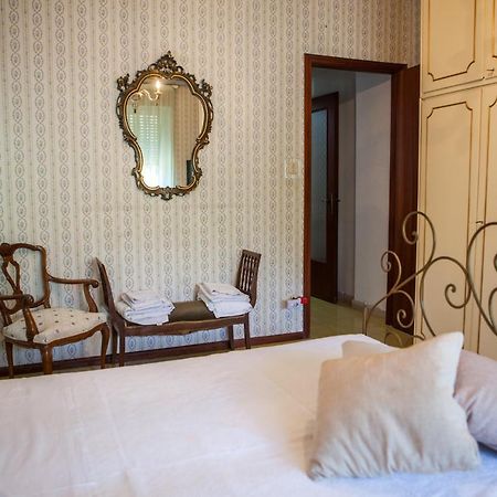Un Tuffo Nella Baia Di Capomulini Bed & Breakfast Acireale Bagian luar foto