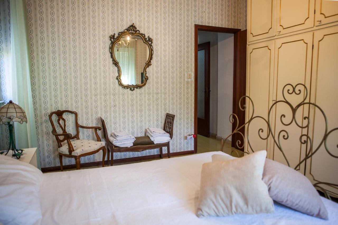 Un Tuffo Nella Baia Di Capomulini Bed & Breakfast Acireale Bagian luar foto