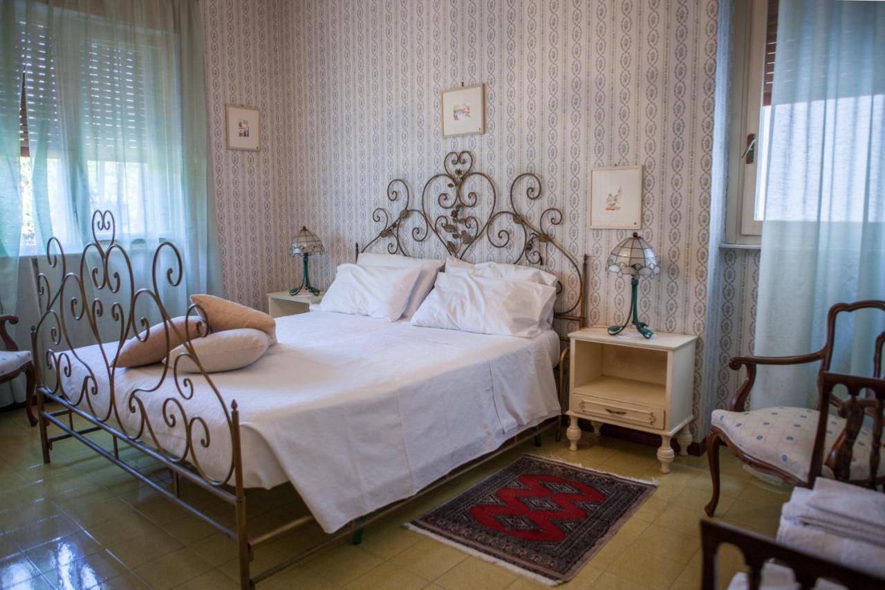 Un Tuffo Nella Baia Di Capomulini Bed & Breakfast Acireale Bagian luar foto